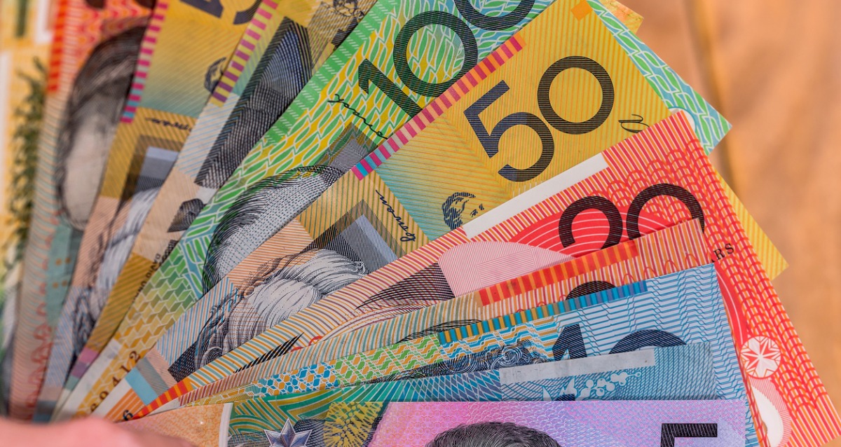 Australian 50, 100, 20, 10 and 5 dollar notes